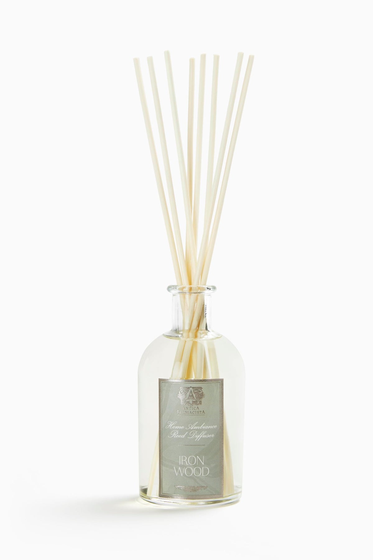 Diffuseur Antica Farmacista avec bouteille Ironwood, parfum durable pour votre espace.