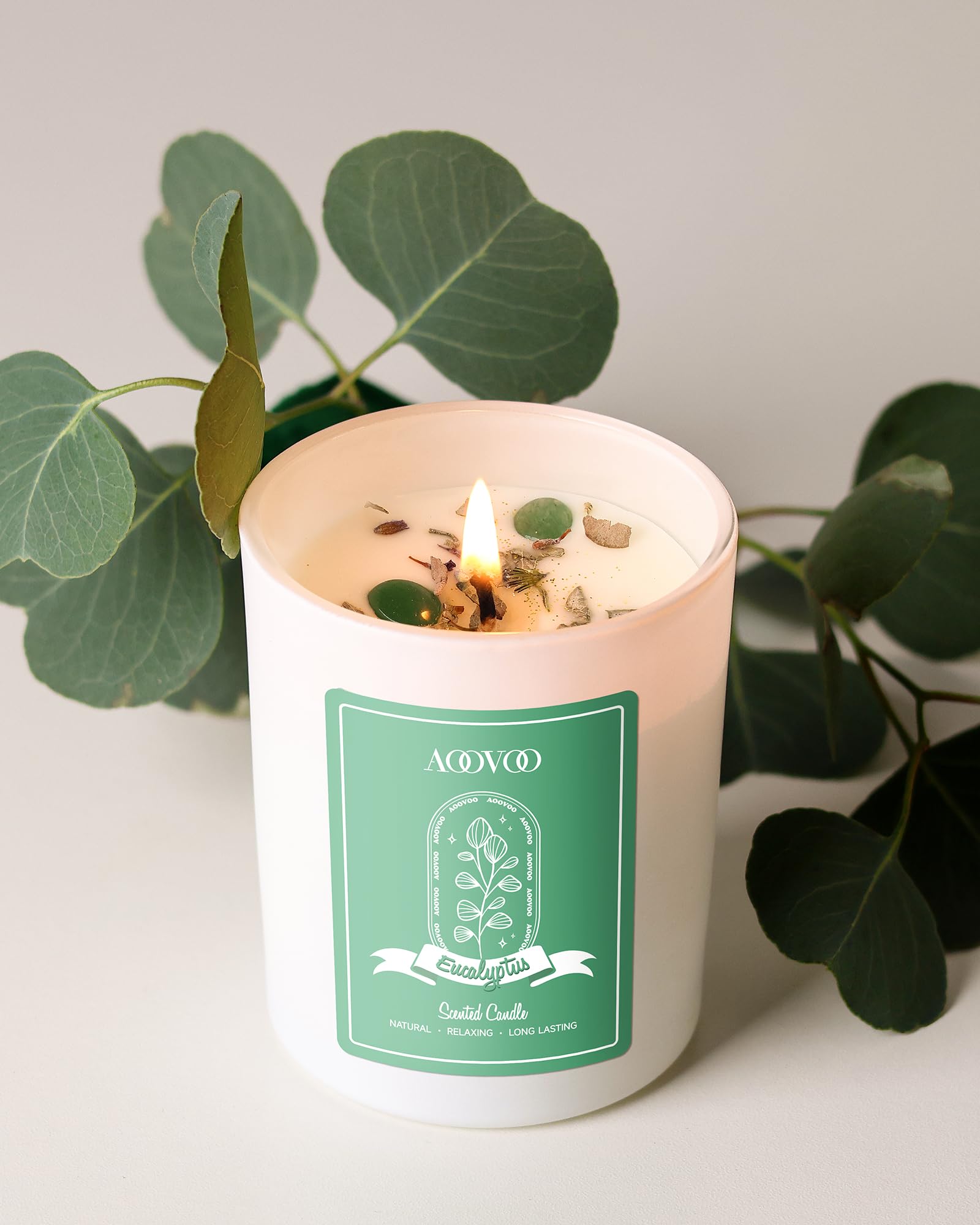 Bougie AOOVOO Eucalyptus avec fleurs sèches pour une ambiance douce