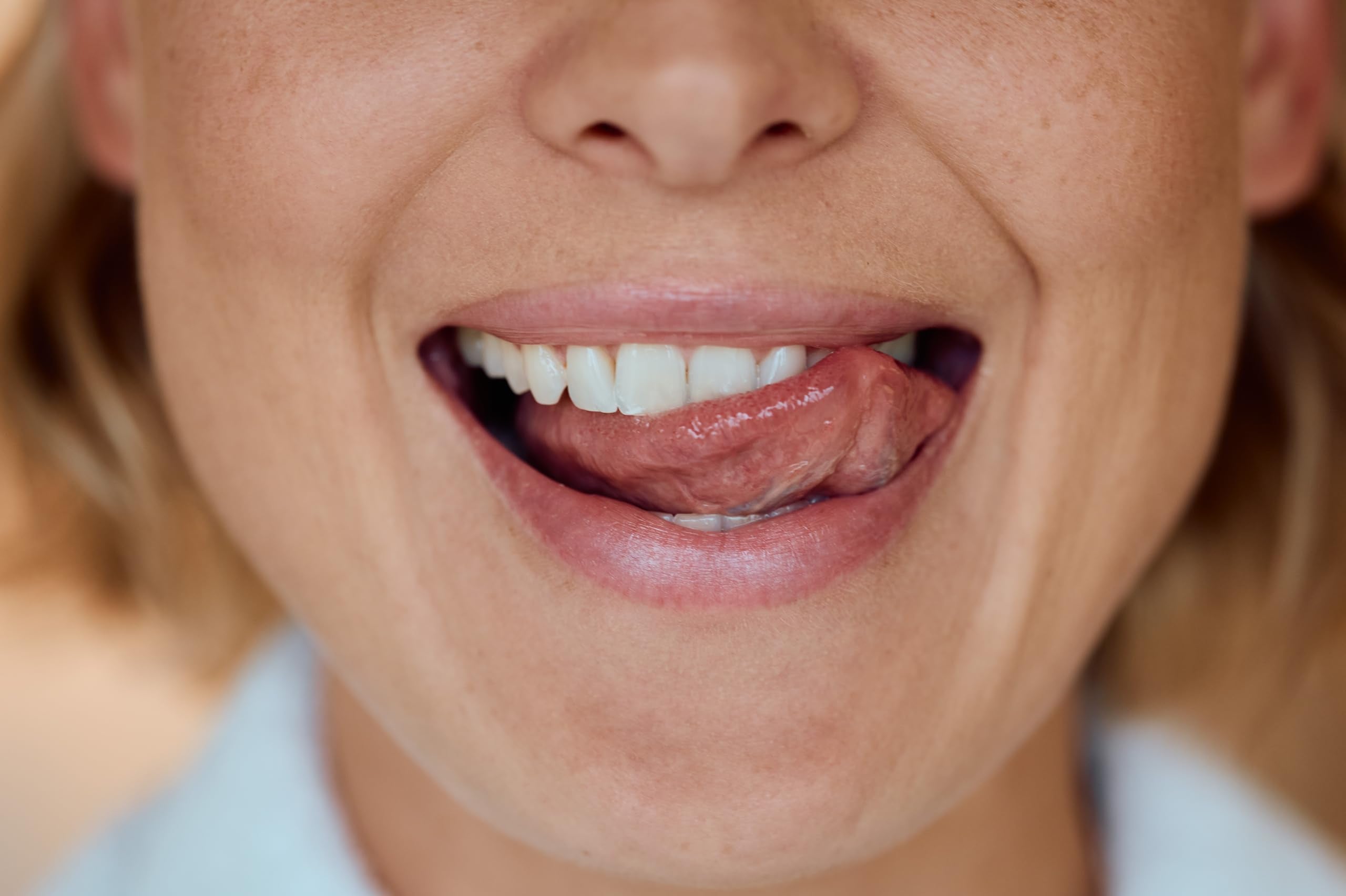 Application douce sur les dents et gencives, idéale pour le quotidien