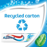 Logo Aquafresh Triple Protection visible sur l'emballage.