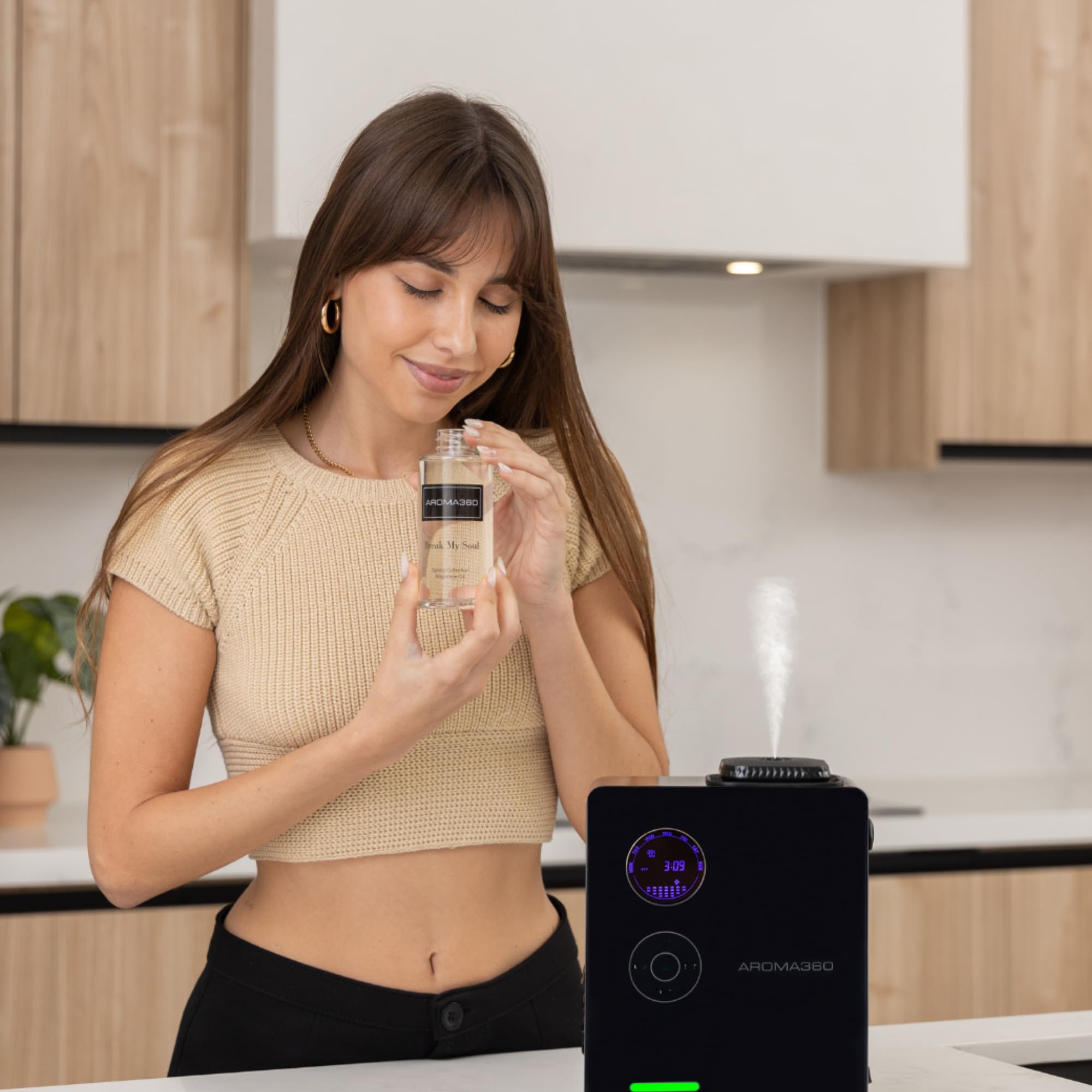 Aroma360 London Calling: ambiance chambre sublimée par des notes de thé blanc et bois de cèdre.