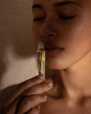 Deep Relax Roller invite une ambiance nocturne pour un sommeil paisible.