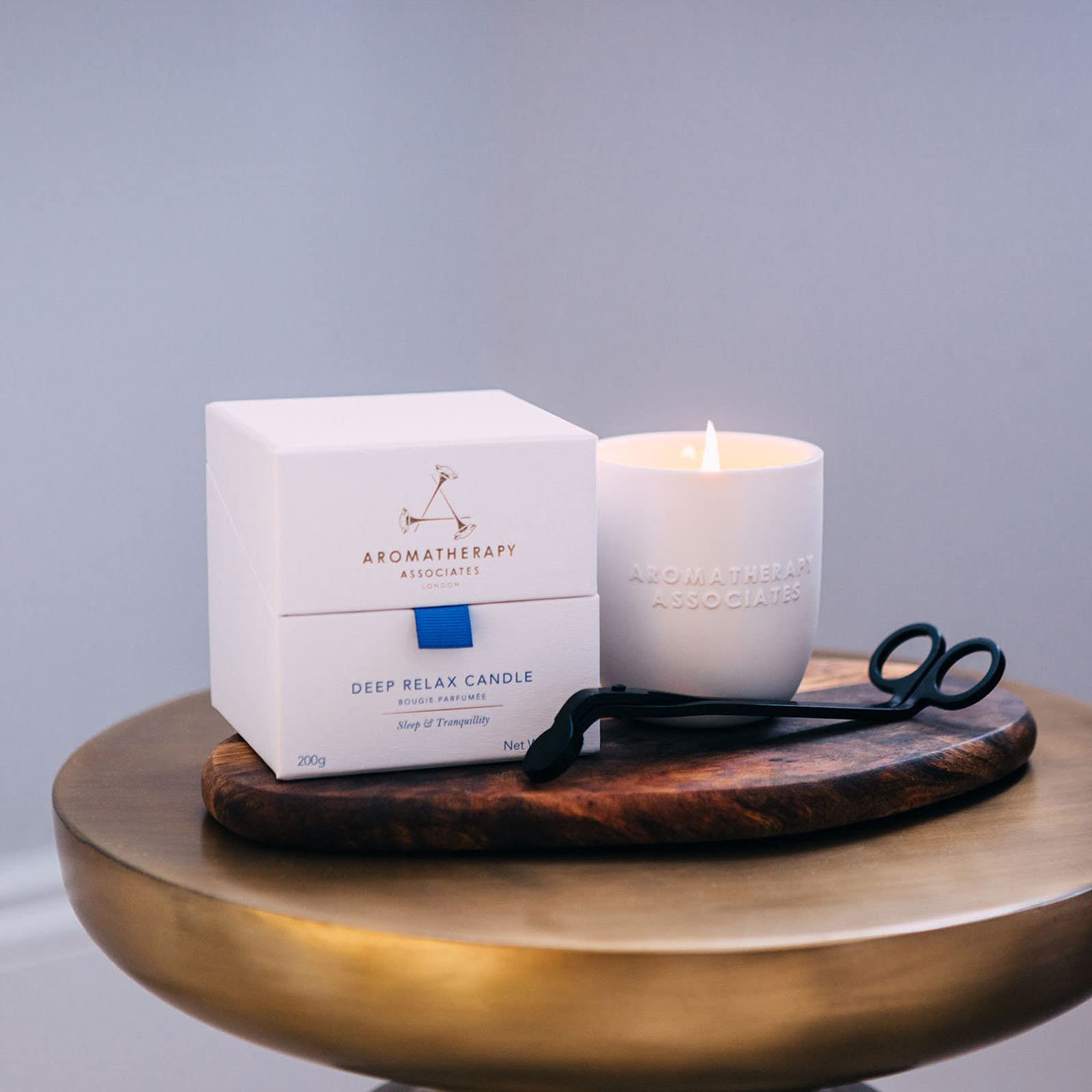 Aromatherapy Associates Deep Relax ambiance idéale pour le rituel du soir et le calme.