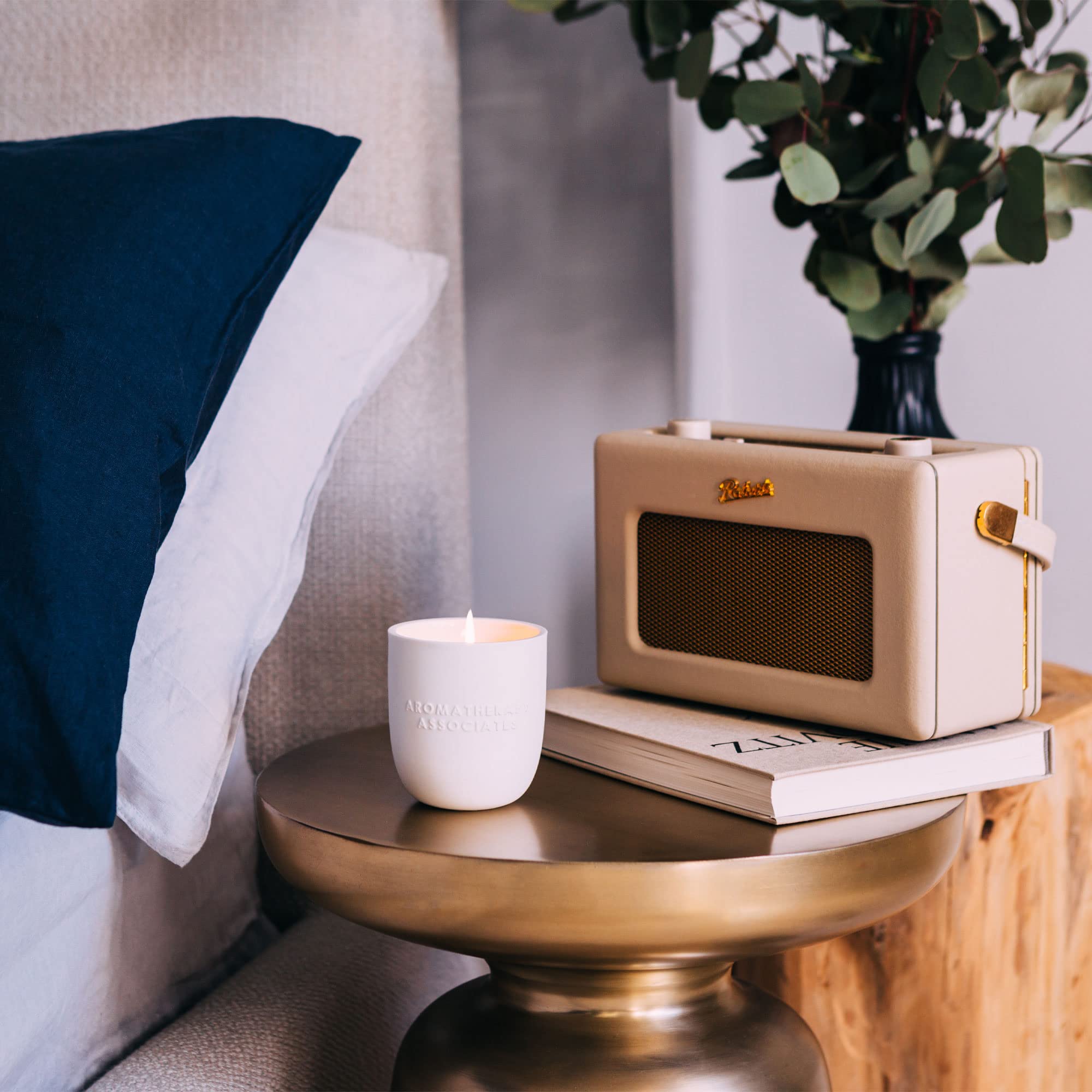 Aromatherapy Associates Deep Relax transformez votre espace en sanctuaire de détente nocturne.