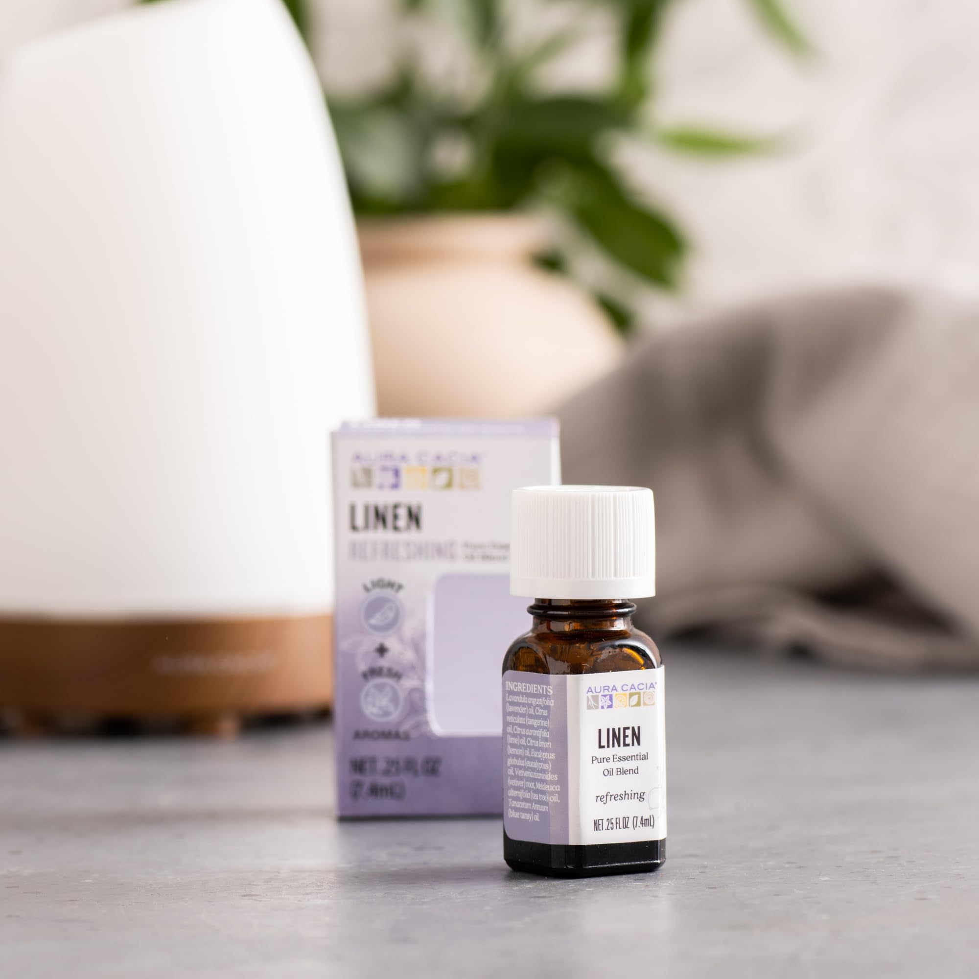 Aura Cacia Linen, brume pour tissus, rafraîchit sans parfum artificiel.