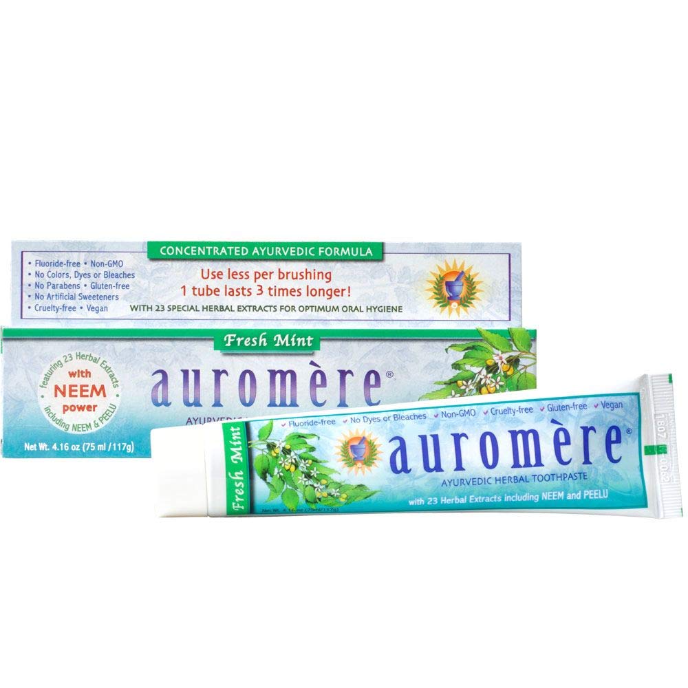 Dentifrice Auromere Ayurvédique à la menthe fraîche pour une haleine agréable.