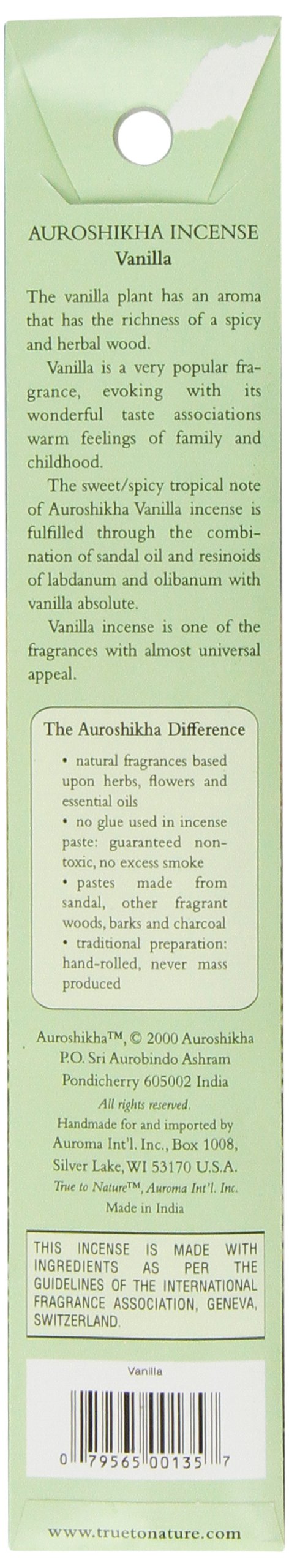 Auroshikha Vanille encens dans le salon, ambiance chaleureuse et calme.