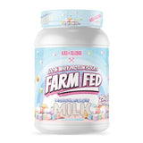 Gros plan sur la bouteille Farm Fed isolat whey Axe & Sledge prête à utilisation et récupération.
