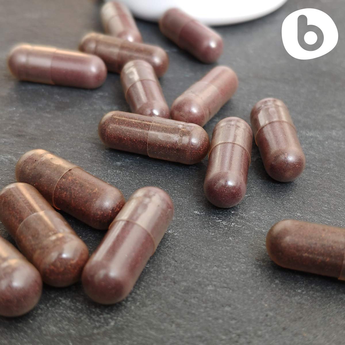 b-aronia-prise-quotidienne-simple: capsules faciles à prendre avec de l'eau.
