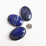 Bacatgem lapis-lazuli oval paume-reiki, soutien potentiel Reiki et énergie positive.
