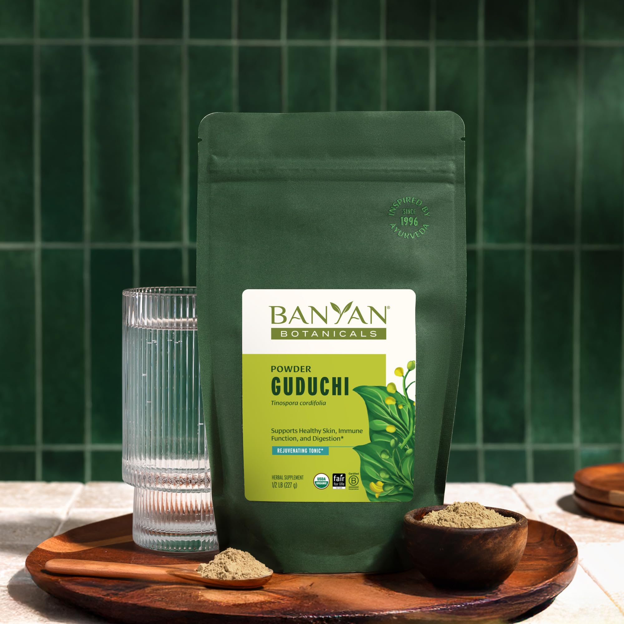 Guduchi en poudre par Banyan Botanicals, vertus pour renforcer naturellement le système immunitaire.