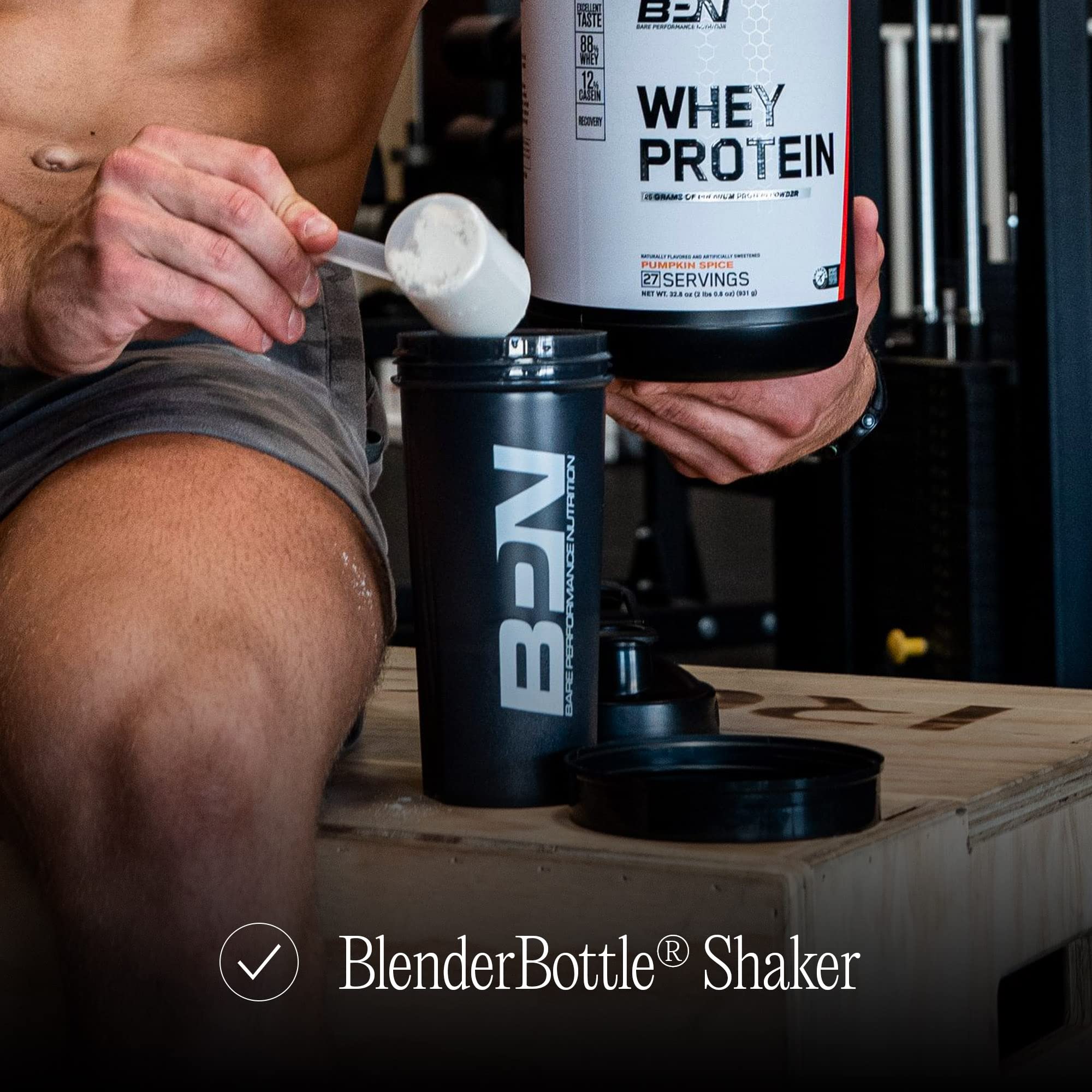 BlenderBottle BPN avec poignée-loop pour le transport après l'entraînement.