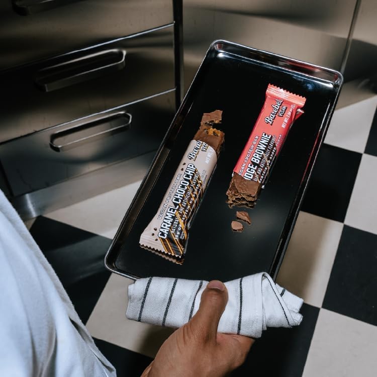 Barebells barre protéinée végan Caramel Choco Chip emballage, format prêt à emporter