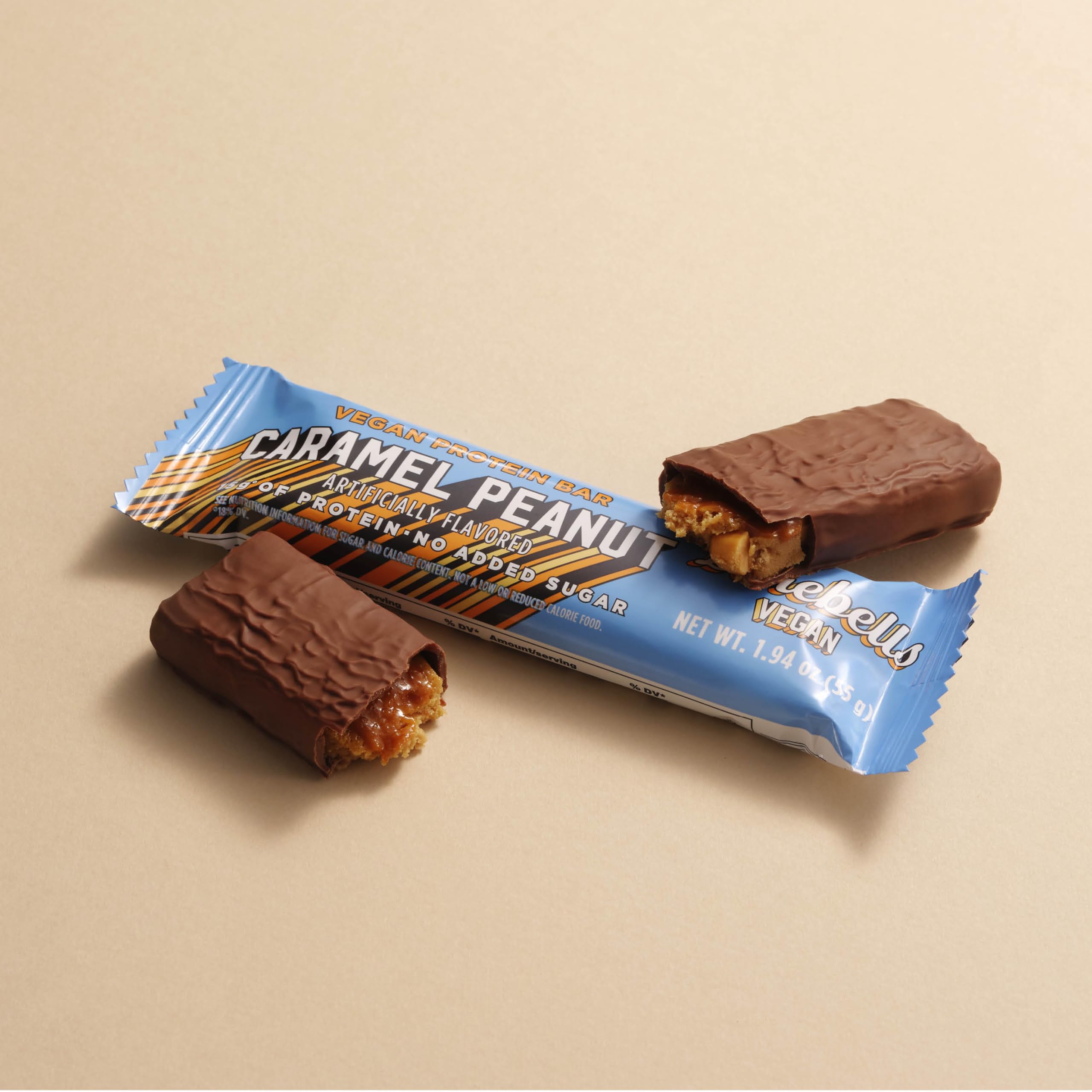 Barebells barre végétale cacahuète caramel en mouvement, snack pratique pendant les trajets.