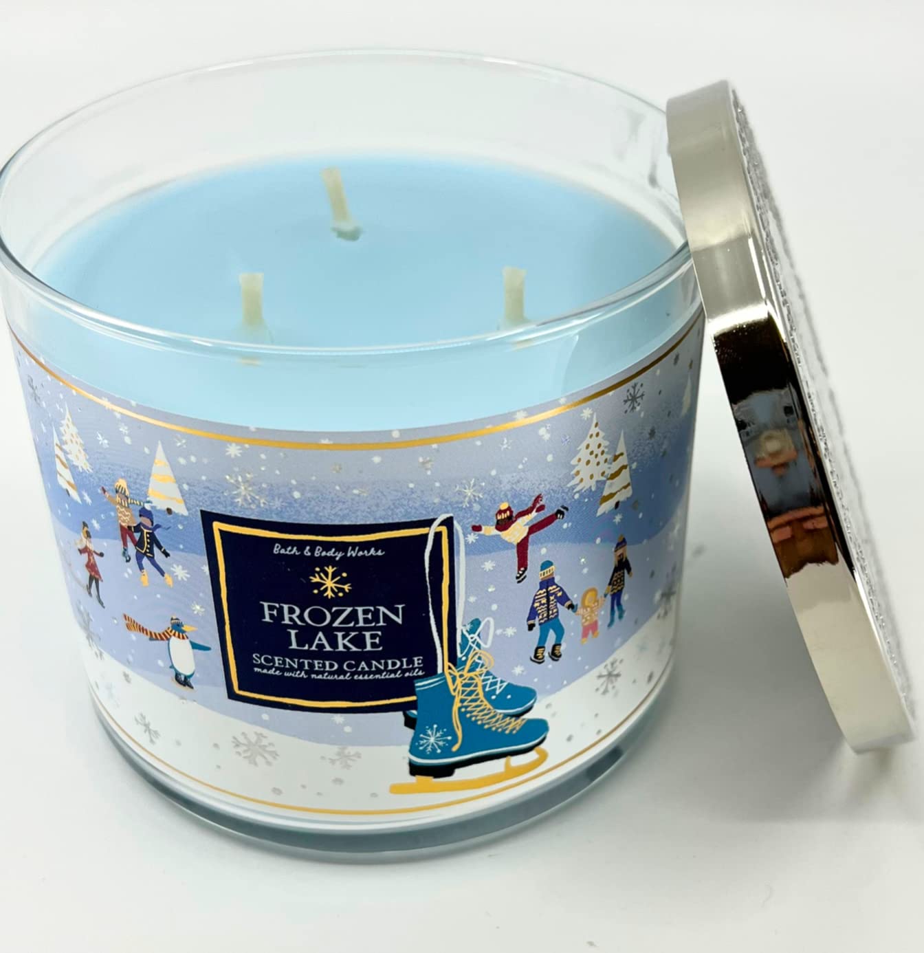 bougie Bath & Body Works 3-wick, parfum hivernal pour ambiance cosy.