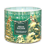 Bath & Body Works Bougie White Barn, vue avant, diffusion bois frais pour l'ambiance hivernale.