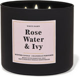 Bougie Bath & Body Works White Barn 3-meches Rose Water et Ivy, idéale pour une ambiance apaisante
