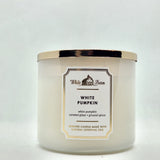 Bougie Bath & Body Works White Barn 3 mèches, parfum automne agréable et durable.