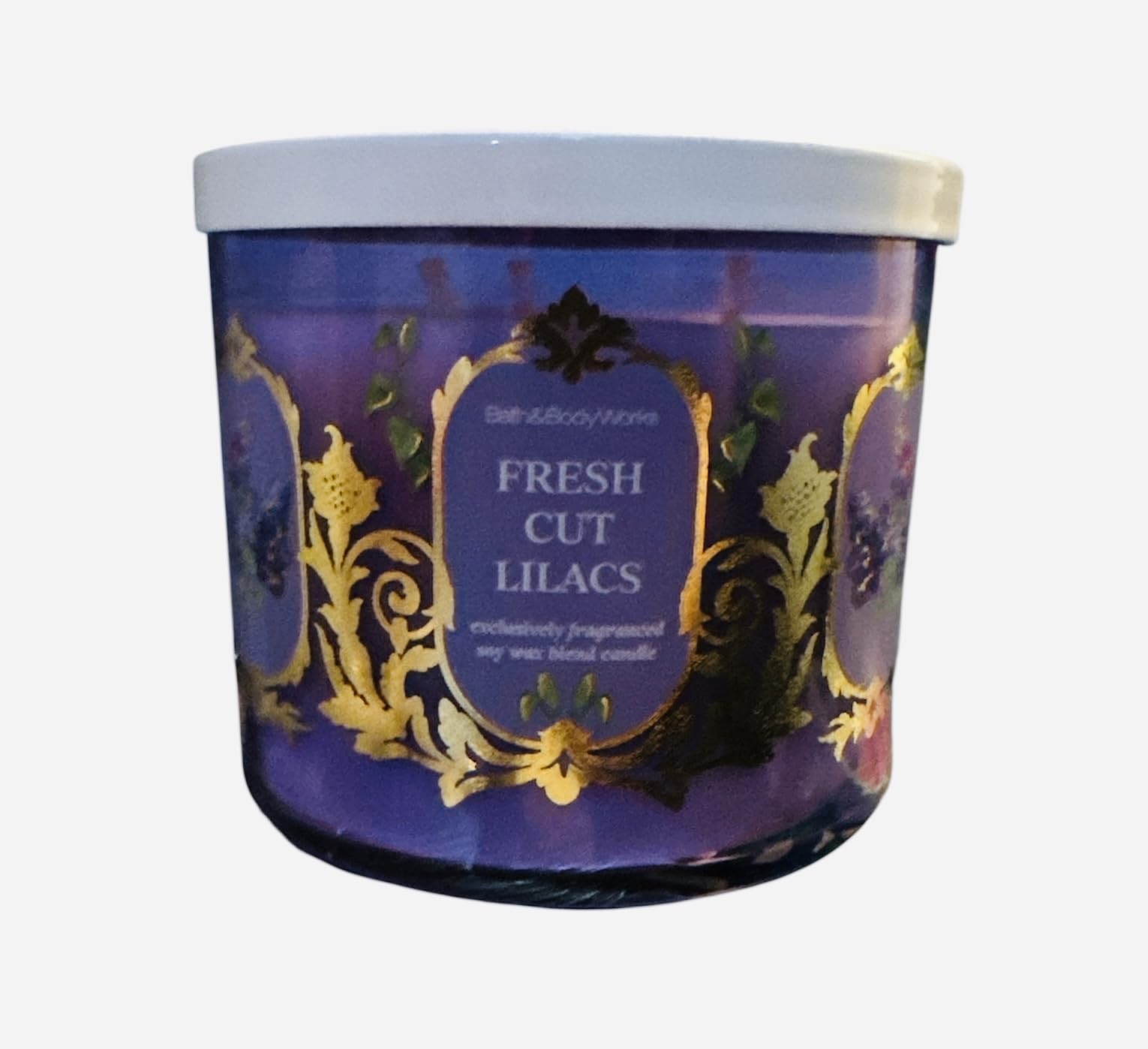 Bougie Bath & Body Works White Barn, bougie 3 mèches lilas frais pour ambiance florale durable.