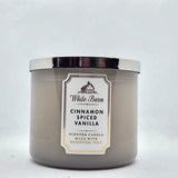 Bath & Body Works Bougie White Barn 3 Mèches Vanille Épicée Cannelle, ambiance chaleureuse.