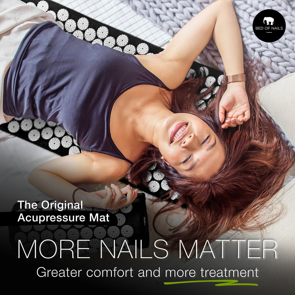 Bed of Nails clous acupression détail — stimulation précise des points de pression