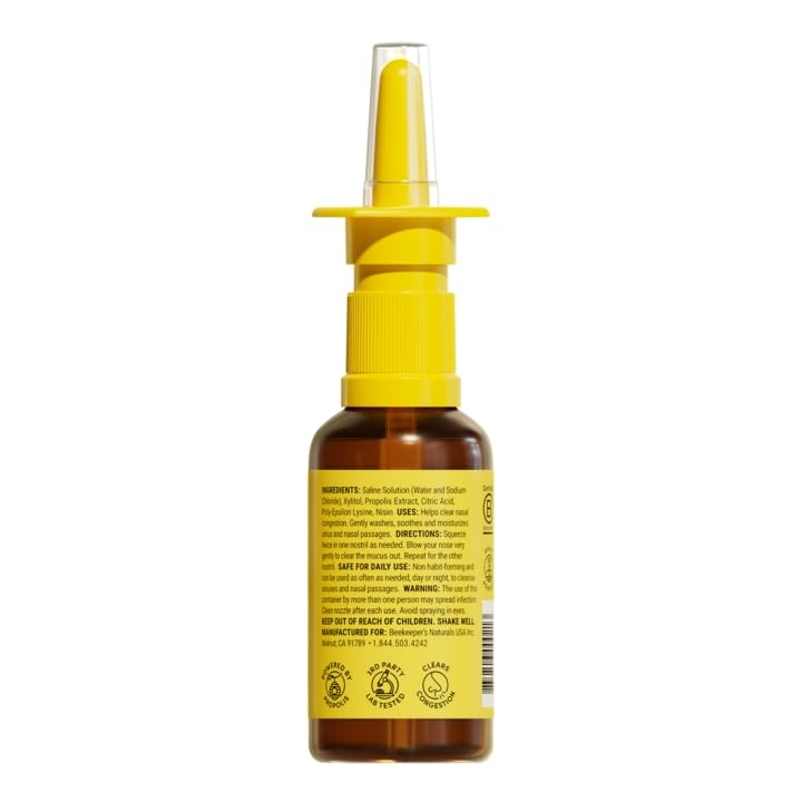 Bouteille Beekeeper's Naturals Nasal Spray visible et facile à prendre en main.