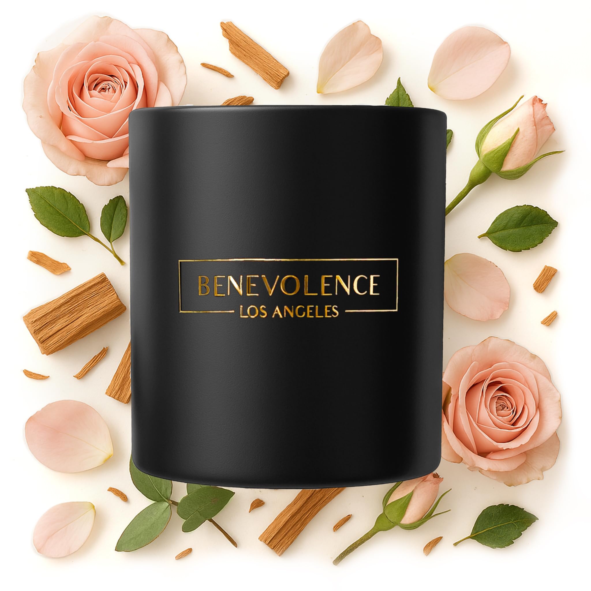 Bougie Benevolence LA Rose-Santal, crée une ambiance florale et chaleureuse dans votre espace.