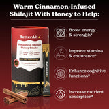 Better Alt Shilajit Cannelle Miel: gros plan sur la texture riche pour une utilisation agréable.