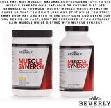 Préparation dans verre avec Muscle Synergy, mélange rapide pour séances efficaces.