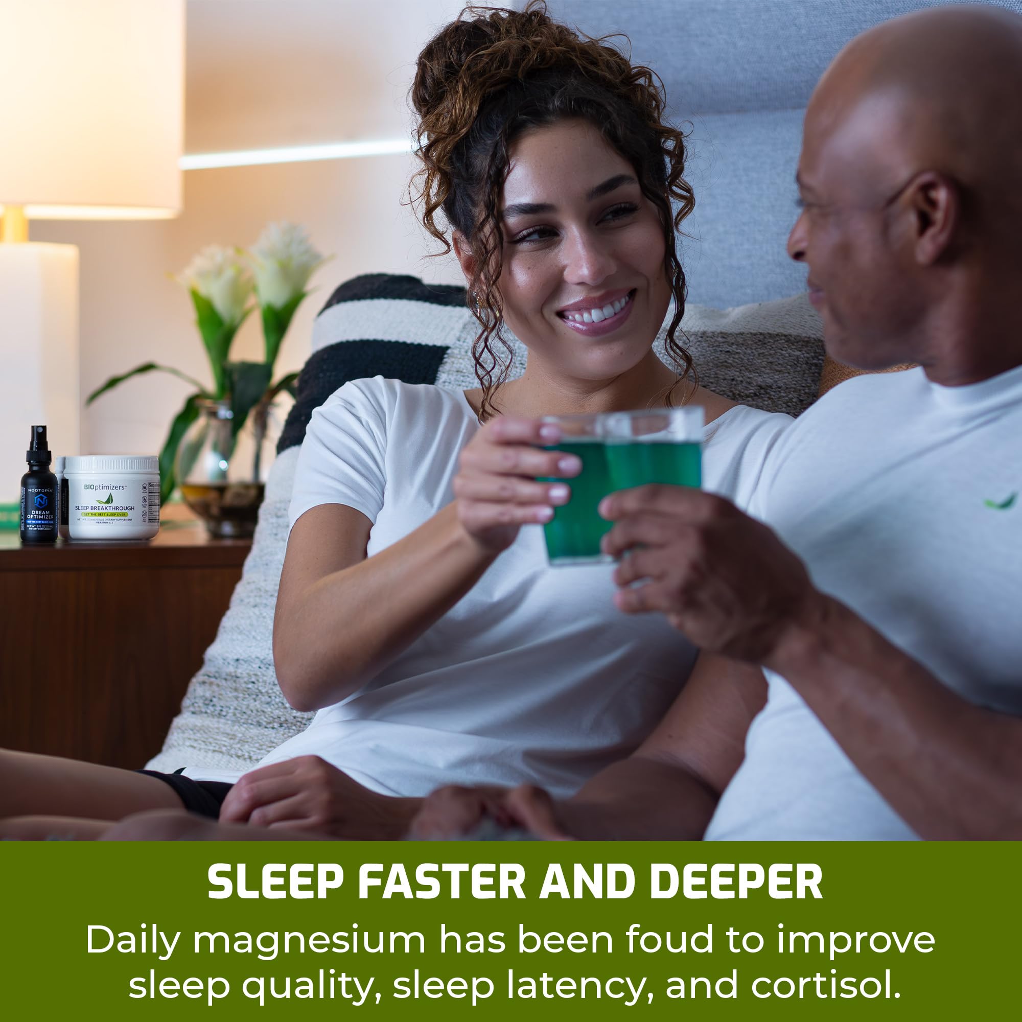 BIOptimizers Sleep Breakthrough verre prêt à boire après la préparation nocturne.