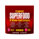 Biotest Superfood Berry-Dense en bouteille, pratique pour un apport quotidien en polyphénols.