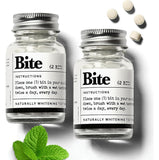 Tablettes Bite blanchissantes en bouteille voyage, pratique pour un brossage en déplacement.