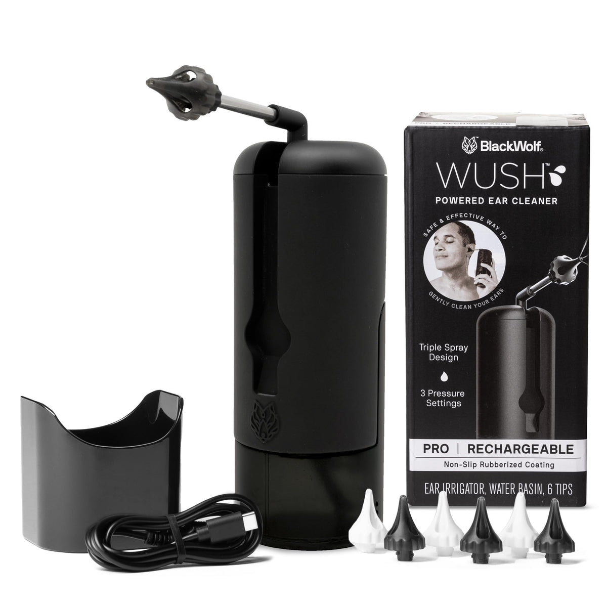 Wush Pro Black Wolf en action, nettoyage doux des oreilles avec eau contrôlée.
