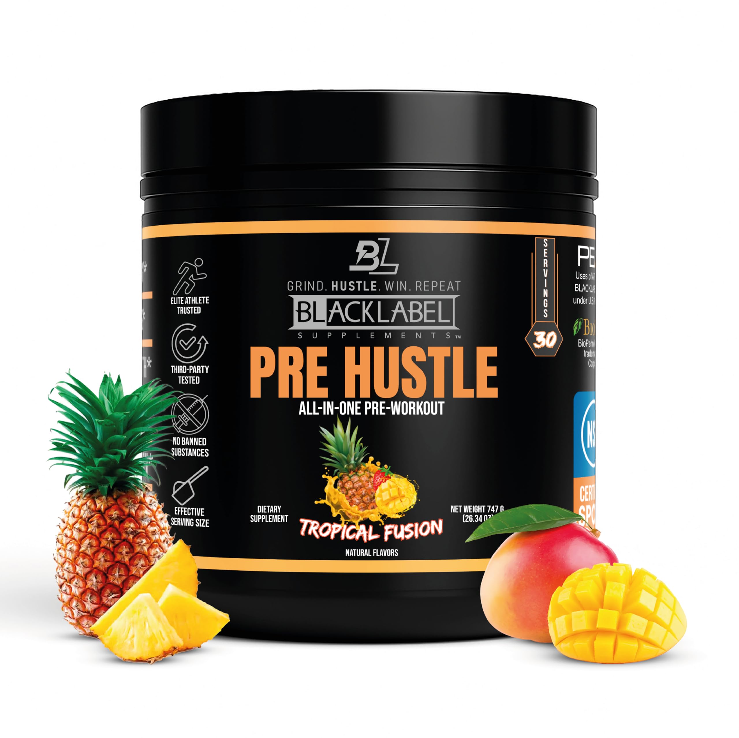 Poudre BLACKLABEL PRE Hustle V3 dans son pot, prête pour une énergie rapide avant l'entraînement.