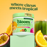 Bloom Nutrition Greens dans un smoothie vert, goût passionfruit rafraîchissant et facile.