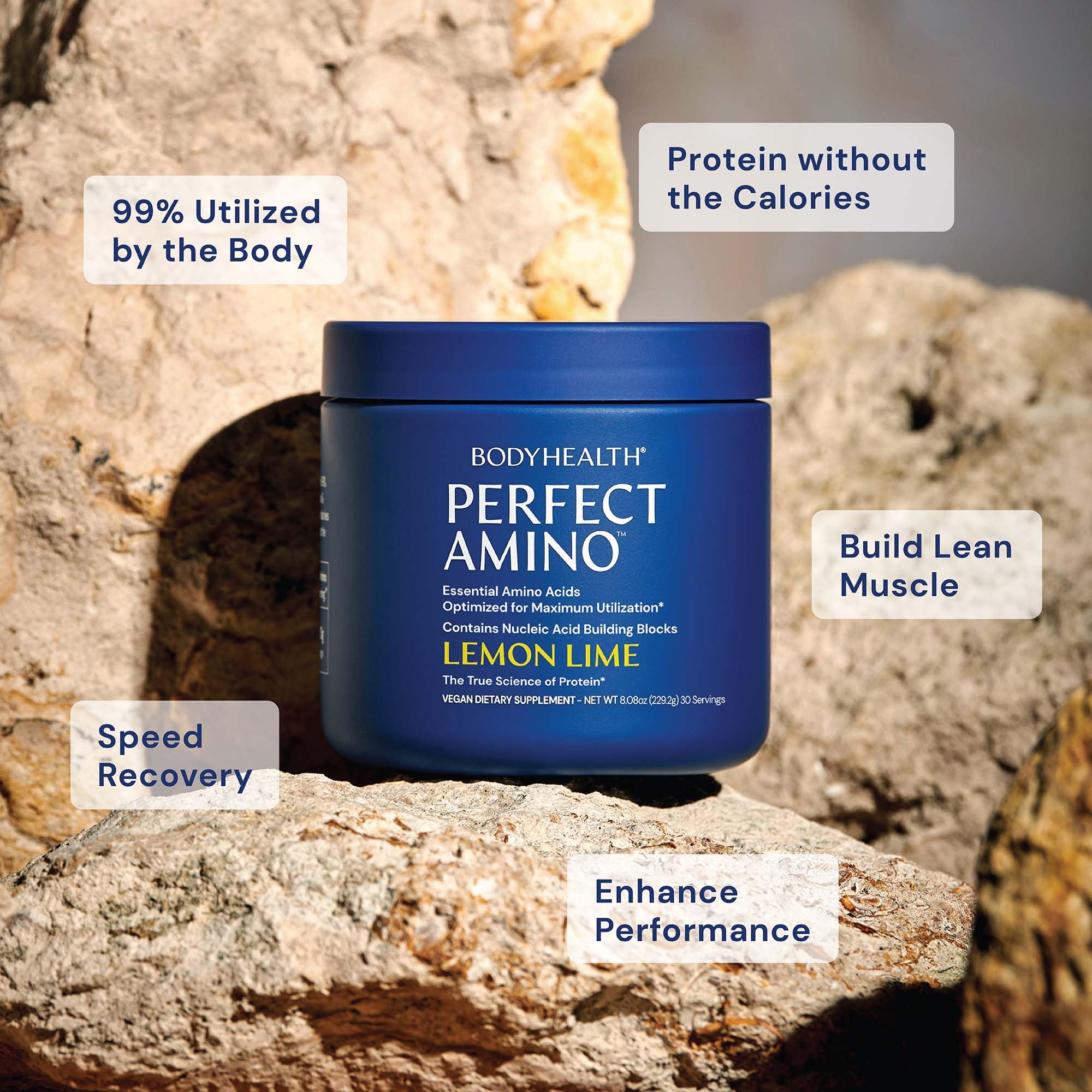 BodyHealth PerfectAmino Powder – mélange dans l'eau pour énergie durable.
