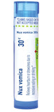 Boiron Nux Vomica 30C emballage pratique avec 80 pellets pour soins nomades.