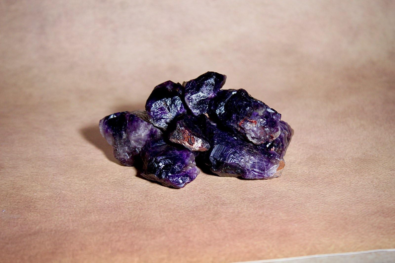 Bombay Crystals Export améthyste brute – lustré naturel qui rehausse son éclat violet