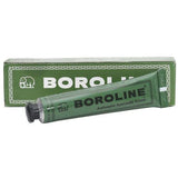 Boroline application mains, texture soyeuse offrant douceur lors des irritations.