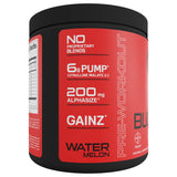 Bucked Up Pre Workout: utilisateur en salle montre l'utilisation lors d'un entraînement.