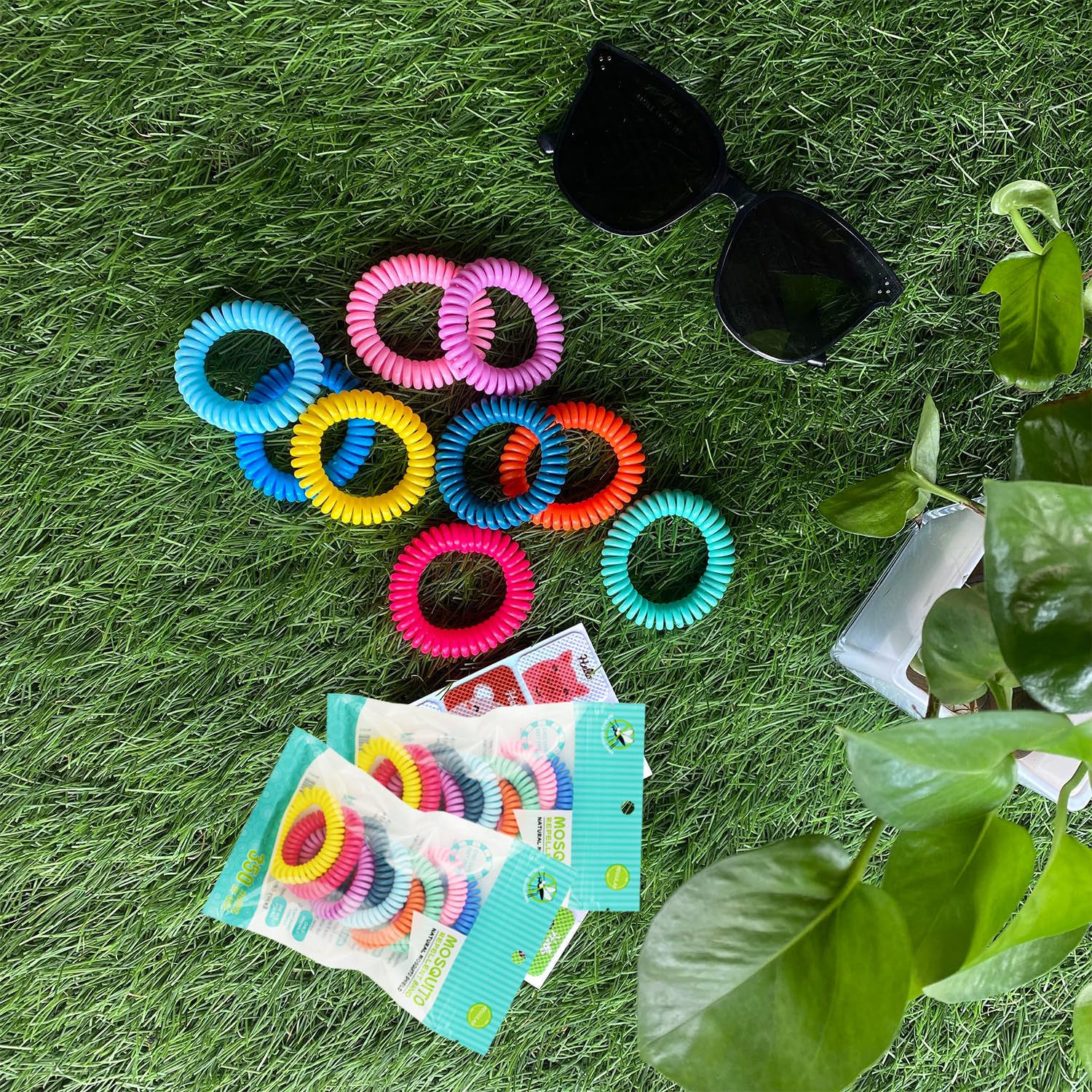 Packs colorés BuggyBands faciles à porter en voyage et en famille.