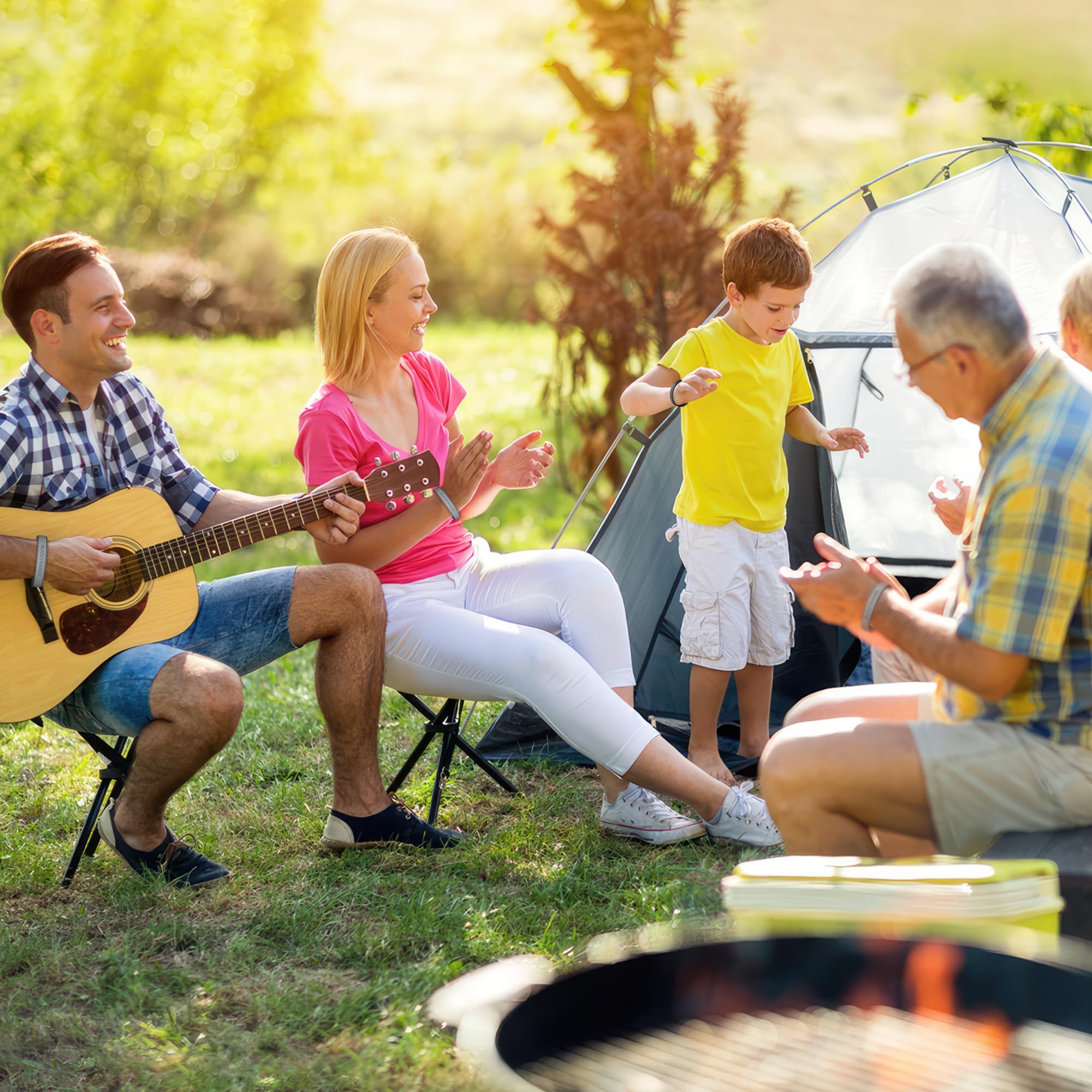 Usage extérieur en camping ou plage, protection discrète contre les moustiques.