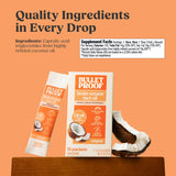 Bulletproof Brain Octane C8 MCT Oil versé dans une tasse, énergie durable.