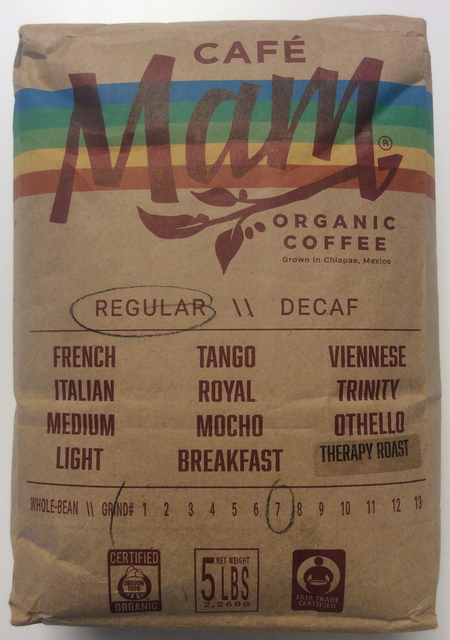 Tasse fumante Cafe Mam prête à être dégustée lors d’un lavement détox