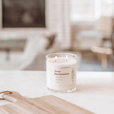 Calyan design epure, ambiance chic et moderne avec bougie.