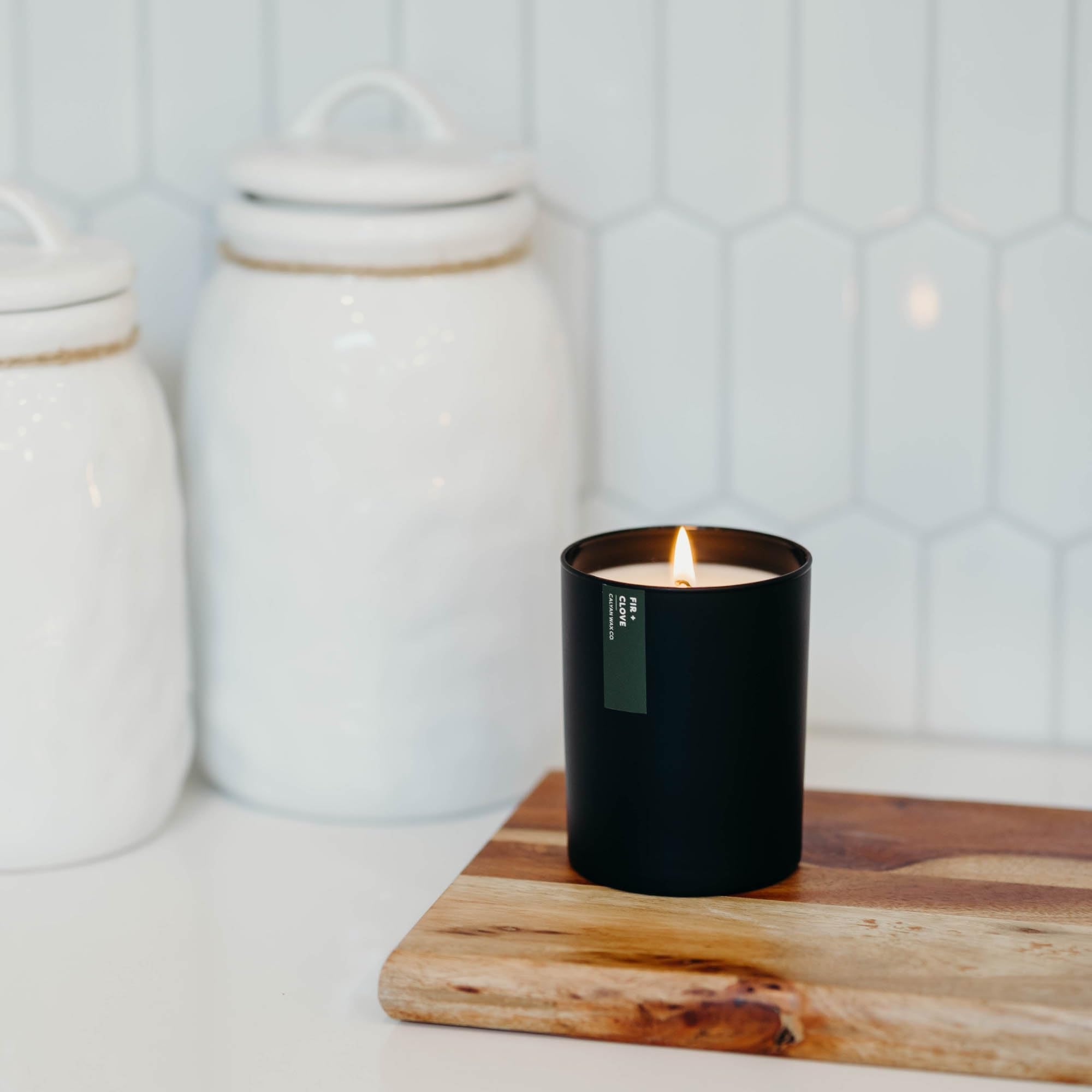 Bougie Calyan Wax Co. durée 75 heures pour une longue expérience.