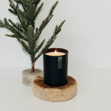 Bougie Calyan Wax Co. verre noir mat pour un look élégant.