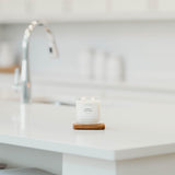 Calyan Wax Co Home & Holiday, vue-bocal, ambiance chaleureuse.