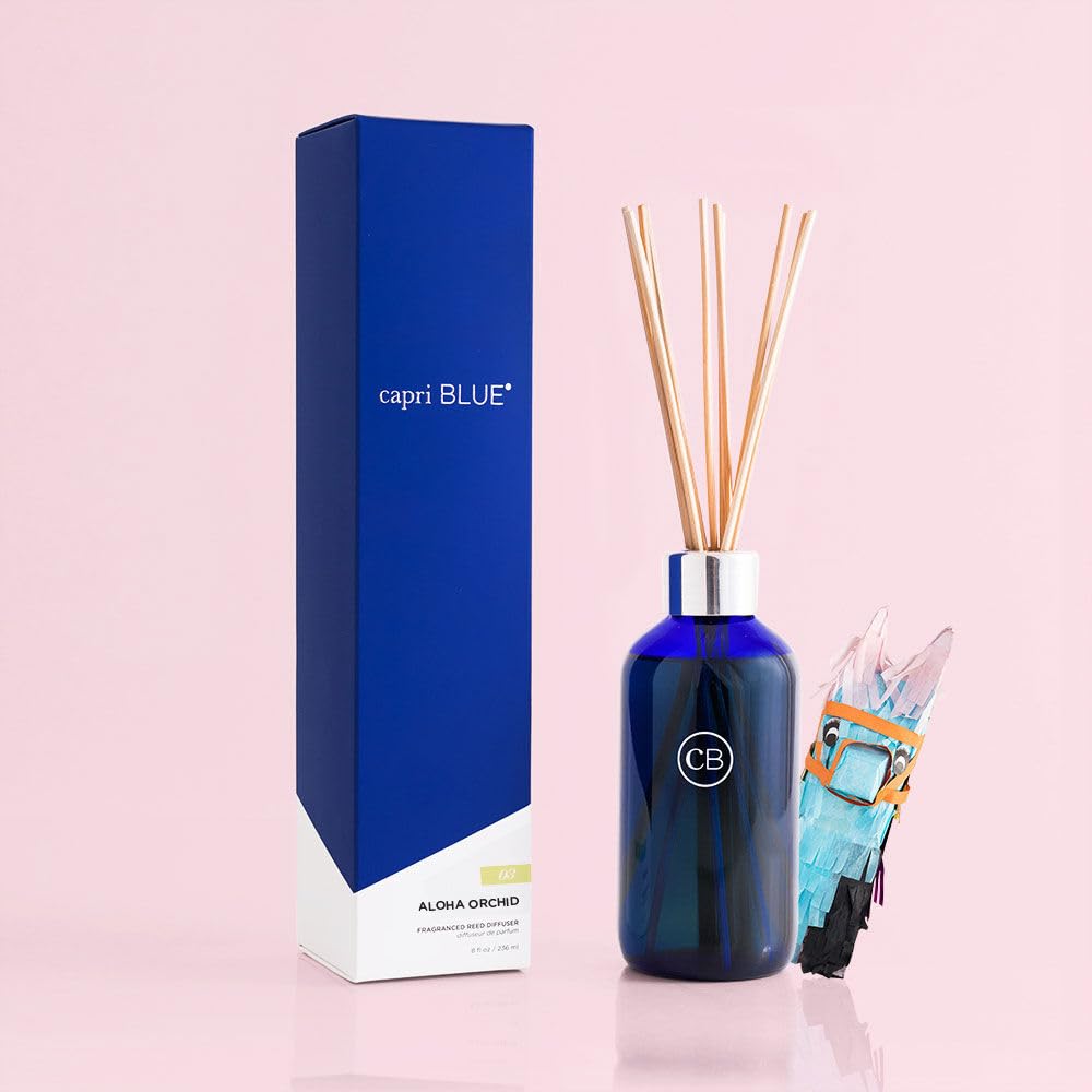 Gros plan sur le verre cobalt Capri Blue, reflet chic et moderne.