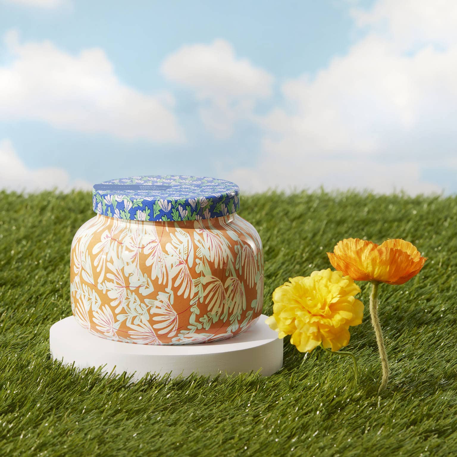 Capri Blue Pattern Play motif floral sur verre pour décor chic